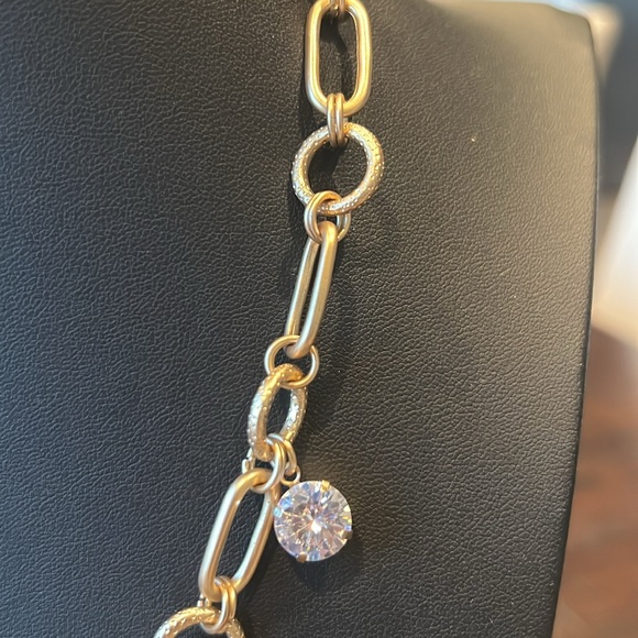 NWT! Lia Sophia Statement Necklace - Picture 5 of 6